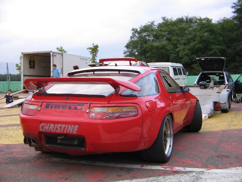 Porsche 928 CS